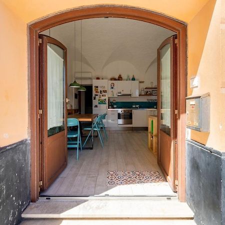 Casa Nel Borgo, 20 Metri Dal Mare Apartment Albisola Superiore Exterior photo