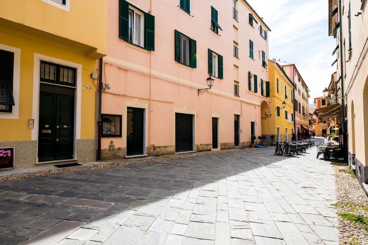 Casa Nel Borgo, 20 Metri Dal Mare Apartment Albisola Superiore Exterior photo