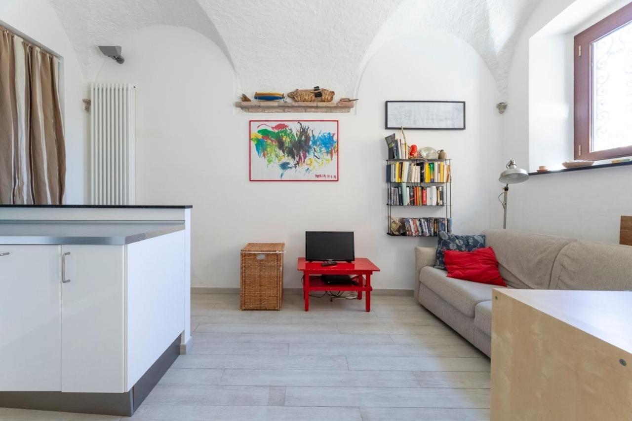 Casa Nel Borgo, 20 Metri Dal Mare Apartment Albisola Superiore Exterior photo