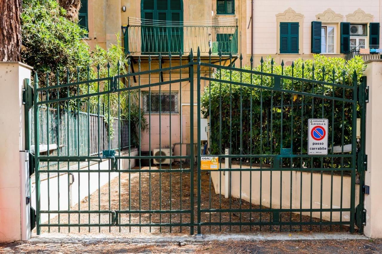 Casa Nel Borgo, 20 Metri Dal Mare Apartment Albisola Superiore Exterior photo